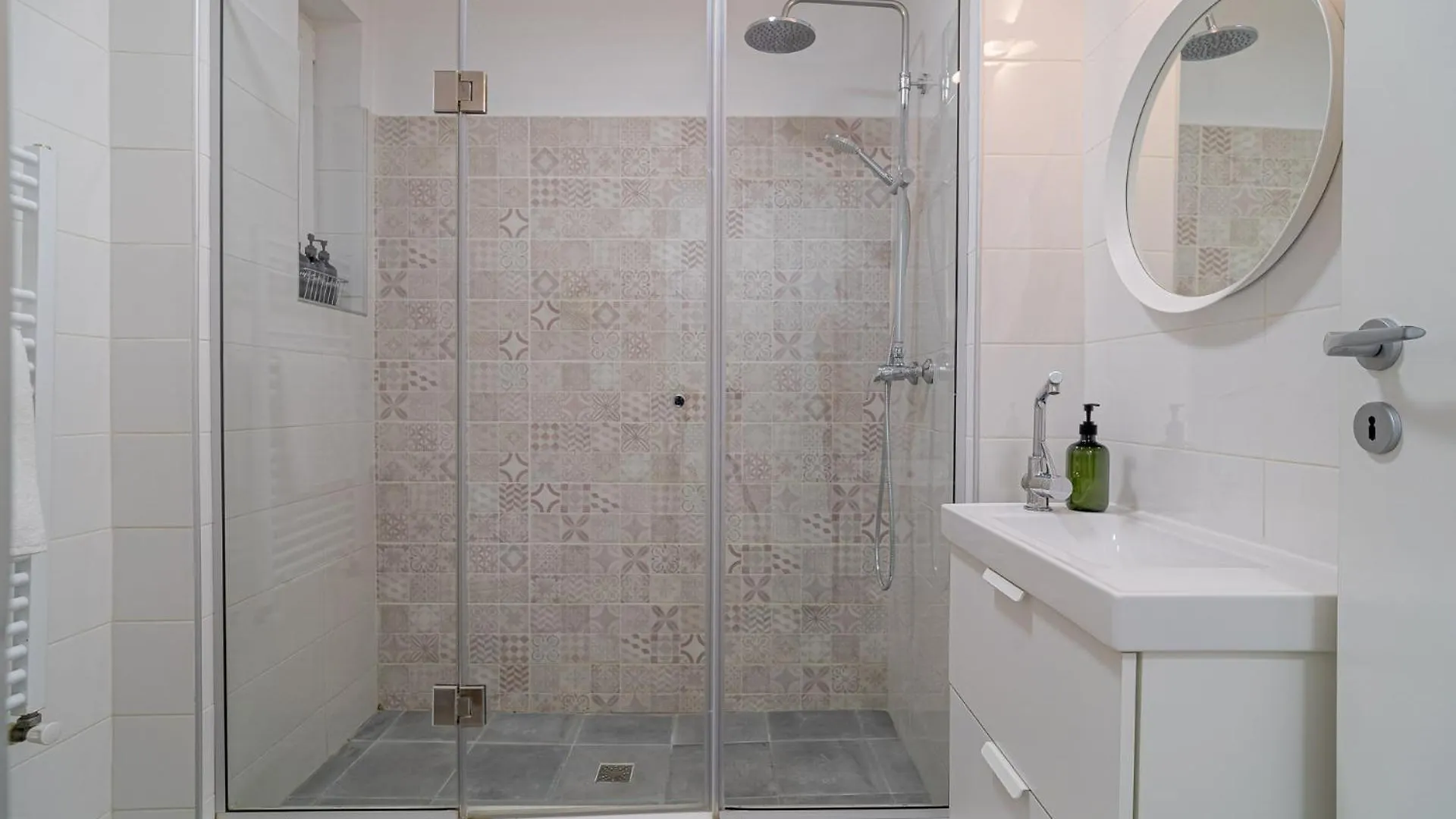 Stylish 2Br In Piata Universitatii, Steps To Cismigiu Park Bucharest 0*,  Romania
