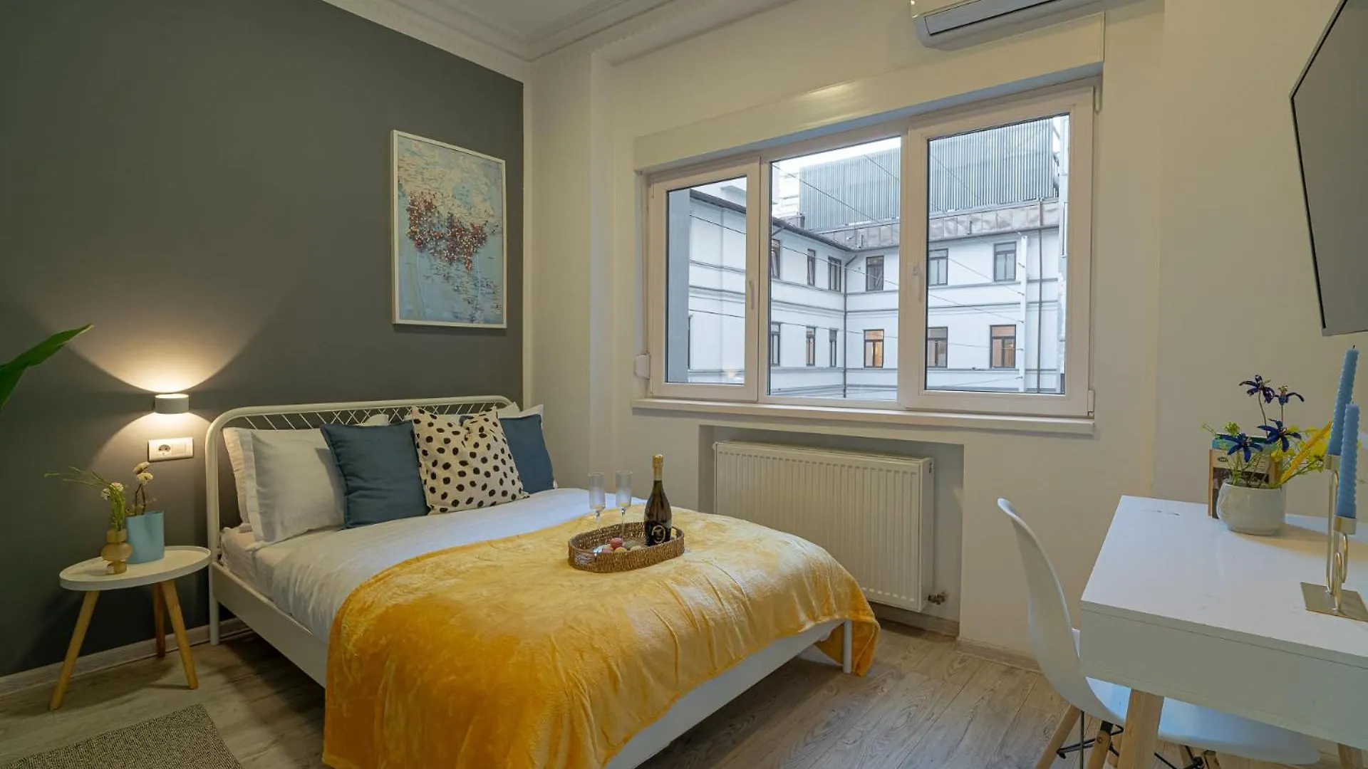 Stylish 2Br In Piata Universitatii, Steps To Cismigiu Park contacts